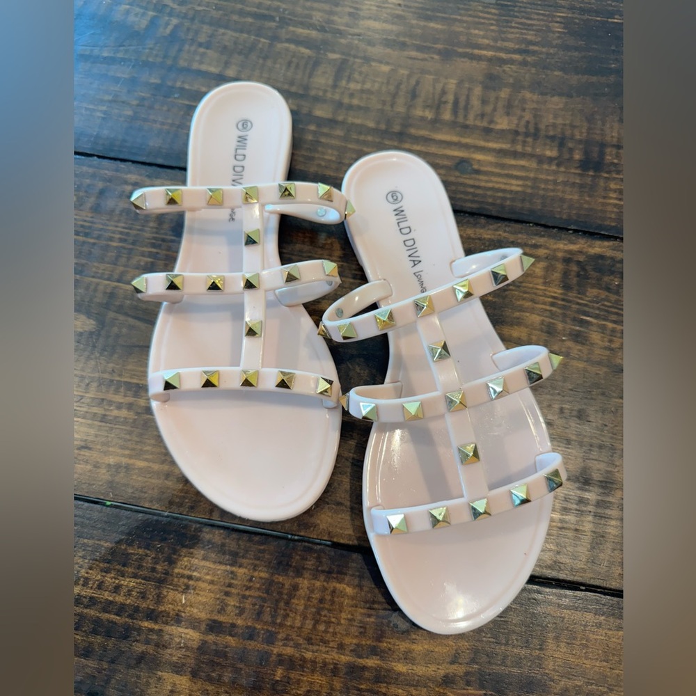 Studded Straps Jelly Flats Sandals-Nude Beige